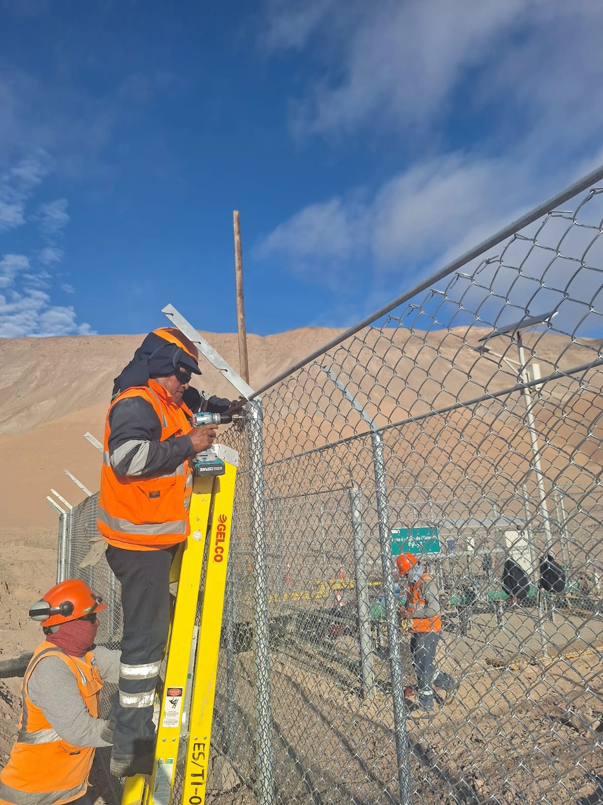 MEJORAMIENTO DEL SISTEMA DE ILUMINACION, SISTEMA DE ALARMA PERIMETRAL, INSTALACION DE CAMARAS CCTV EN QH - Imagen 4
